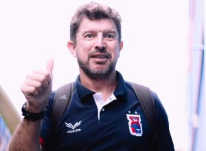 apos-polemica,-parana-clube-blinda-tcheco-com-novo-contrato